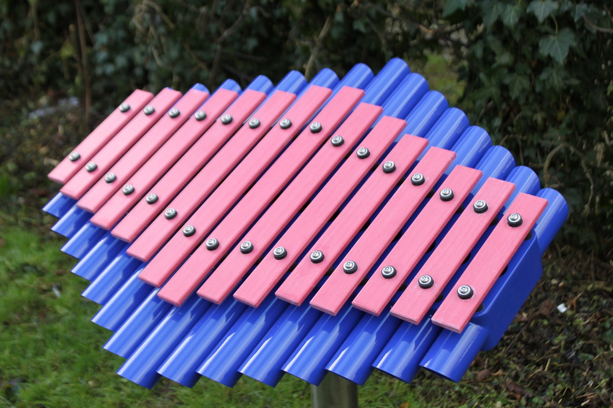 Bekijk hier ons aanbod sansa-rimba's, degelijke xylofoons voor buiten